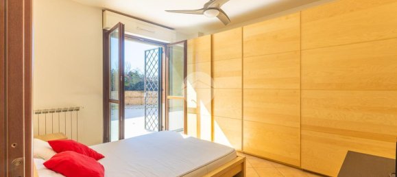 3-salle Appartement à Rome, Italy No. 32102 21