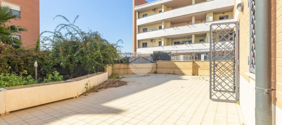 3-salle Appartement à Rome, Italy No. 32102 9