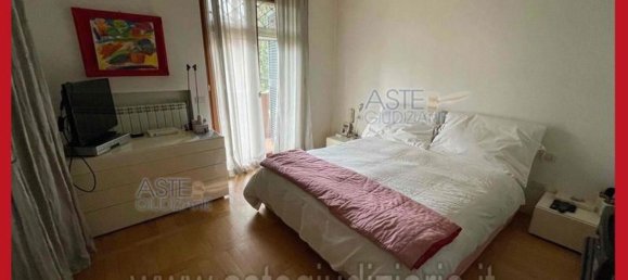 5 bedrooms Apartment in Rome, Italy No. 330857 29