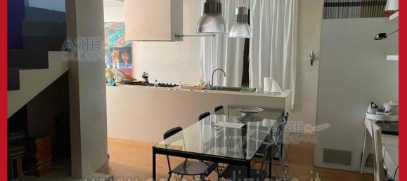 5 bedrooms Apartment in Rome, Italy No. 330857 4