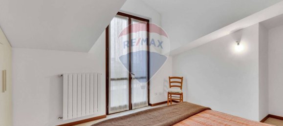 2 bedrooms Penthouse in Carpiano, Italy No. 359310 13