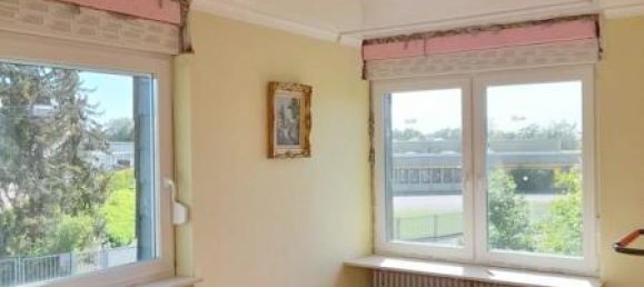 Здание с 12 комнатами в Пирмазенс, Германия № 102822 2