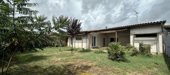 3 bedrooms House in Aiguillon, France No. 337780 15