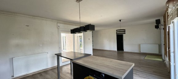 3 bedrooms House in Aiguillon, France No. 337780 7