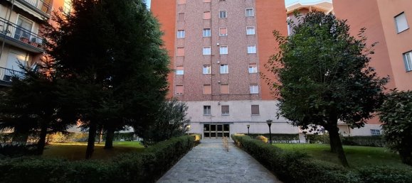 Квартира с 3 комнатами в Корсико, Италия № 69044 27