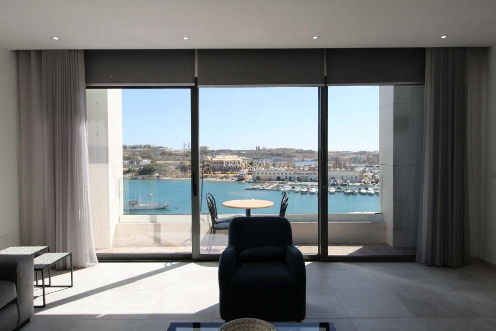 Apartamento de 2 dormitorios en Sliema, Malta No. 4346