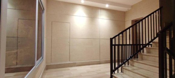 2 rooms Apartment in Foggia, Italy No. 133386 3