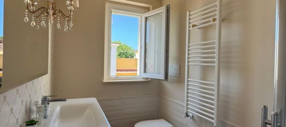 Квартира с 4 спальнями в Неттуно, Италия № 323557 10