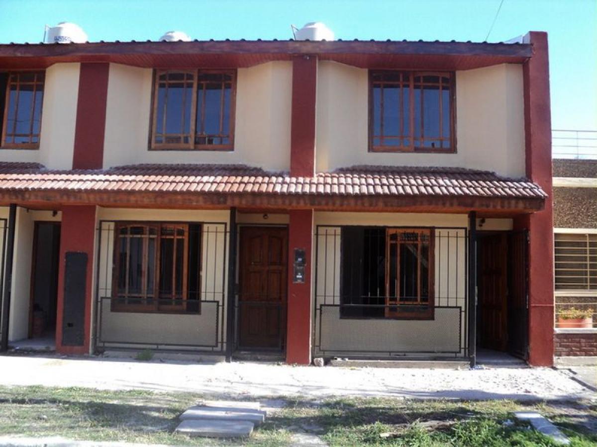 Apartamento de 2 dormitorios en Tres de Febrero, Argentina No. 7079