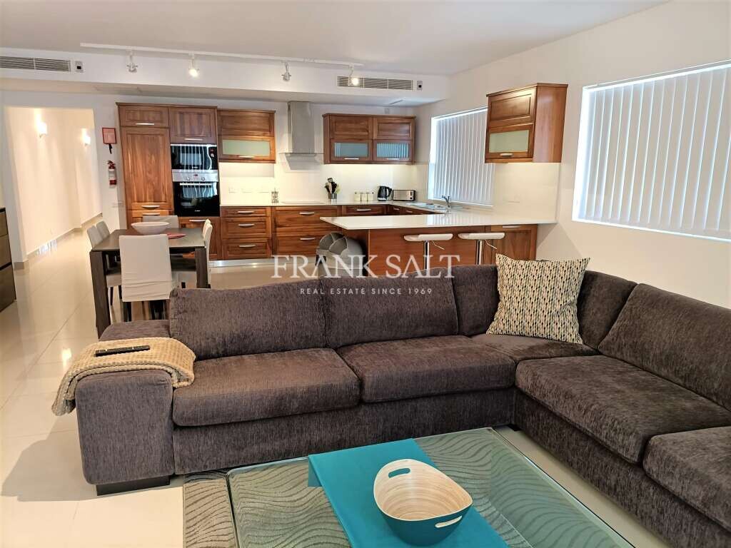 Мезонет с 2 спальнями в Свийи, Мальта № 3743