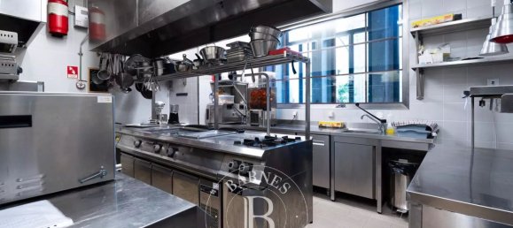 920m² Hotel in Porto, Portugal No. 127798 25