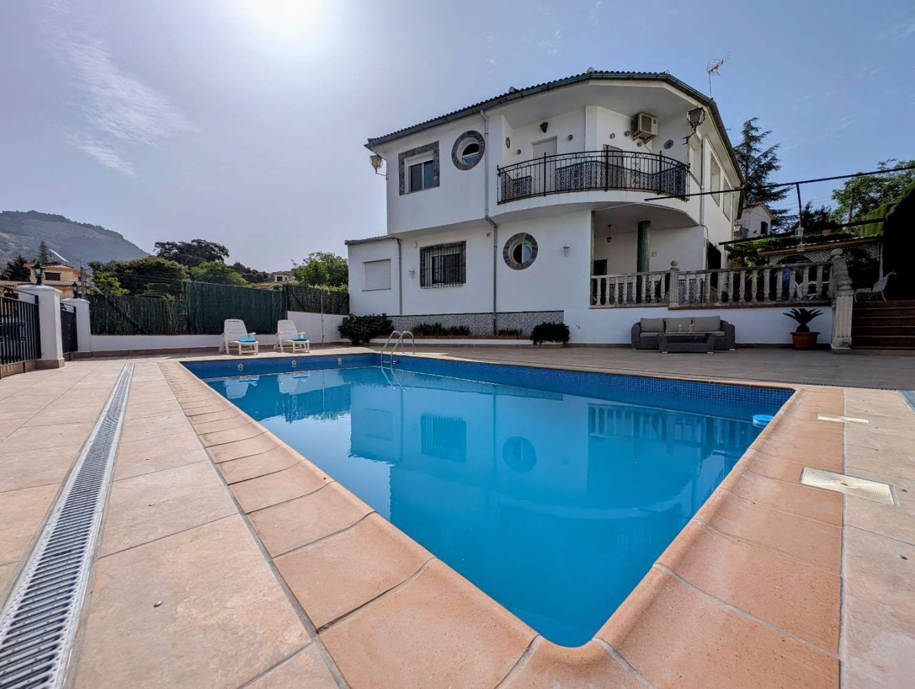 Casa de 5 dormitorios en Alfacar, Spain No. 111808