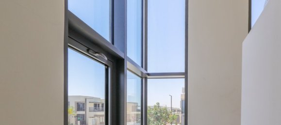 4 bedrooms Villa in Dubai Hills Estate, UAE No. 1985 2