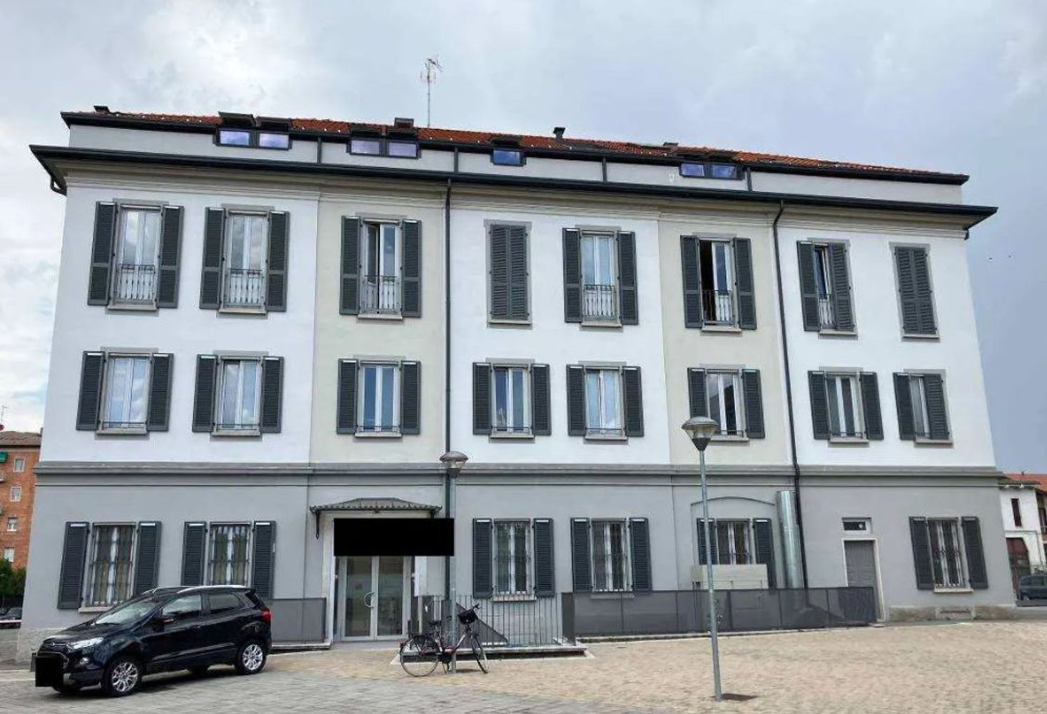 Apartamento de 4 habitaciónes en Carnate, Italy No. 8532