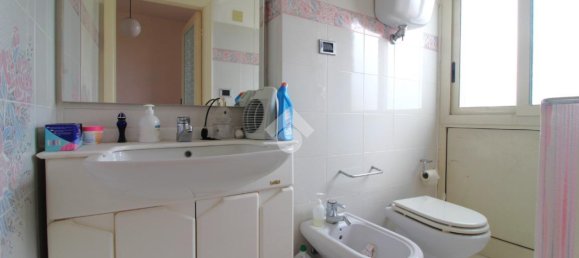 3 rooms House in Castel di Lama, Italy No. 171967 9