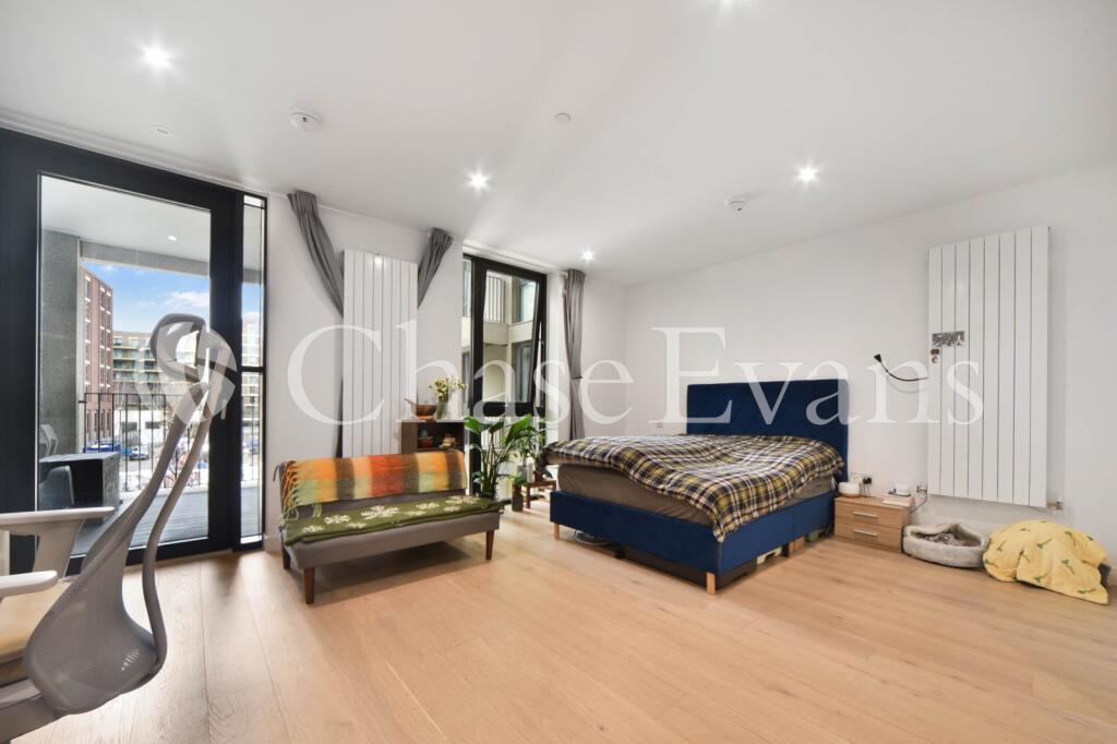 37.29m² Apartment in Docklands, United Kingdom No. 4374