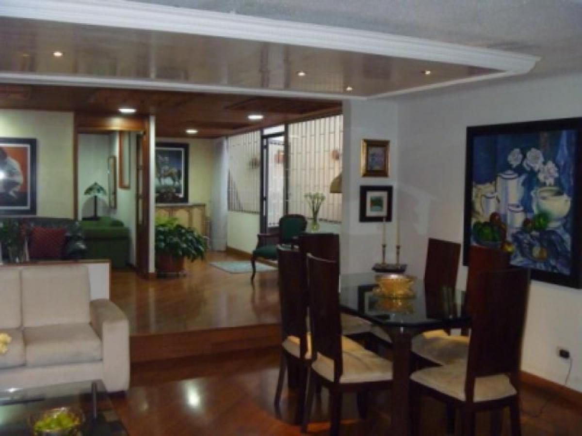 2 bedrooms House in Bogota, Colombia No. 10496