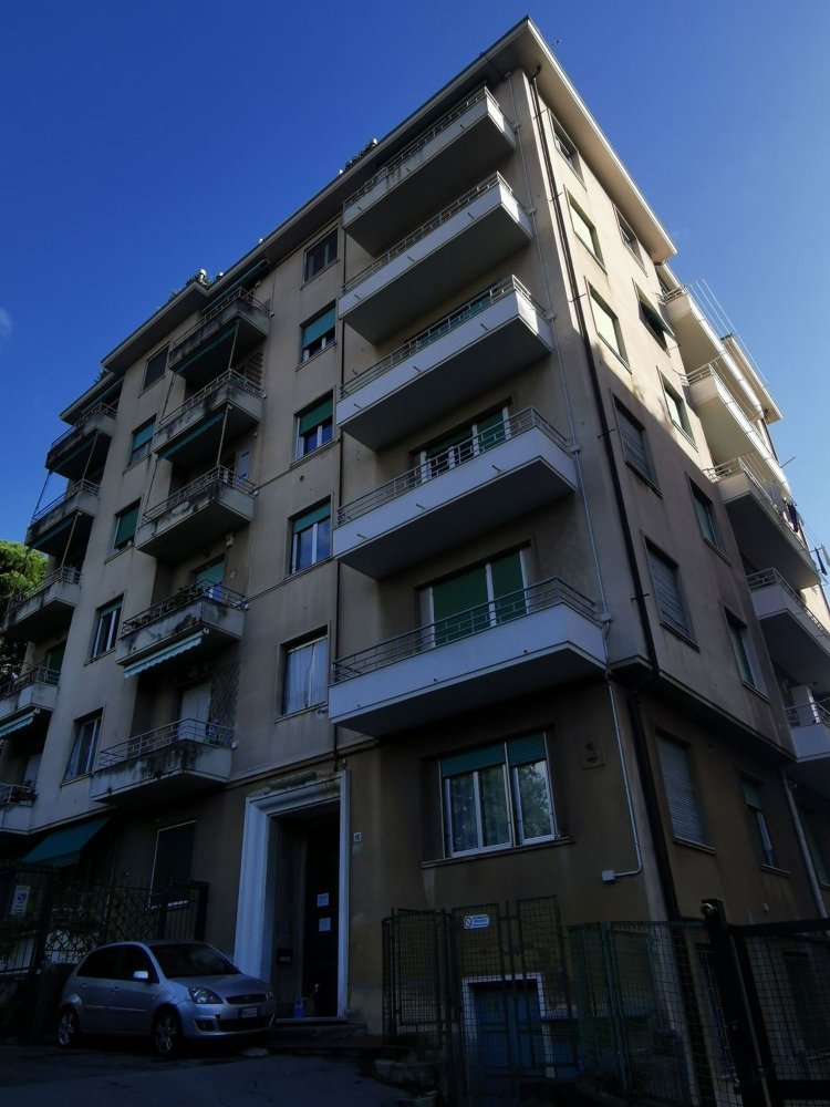 4 rooms Apartment in Genoa, Italy No. 162895
