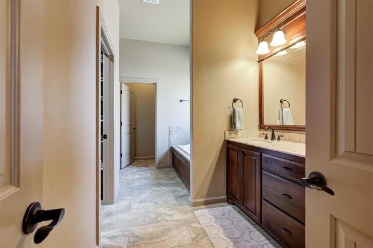 4 bedrooms House in Warr Acres, USA No. 398446