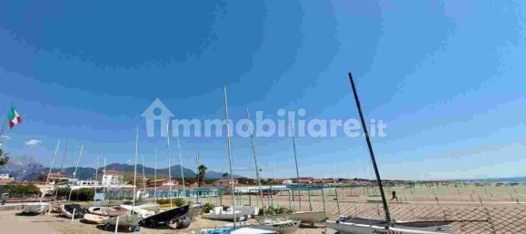 5 غرف نوم فيلا في Forte dei Marmi, Italy رقم 36507 36