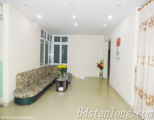 Apartamento de 3 dormitorios en Tay Ho, Vietnam No. 2685