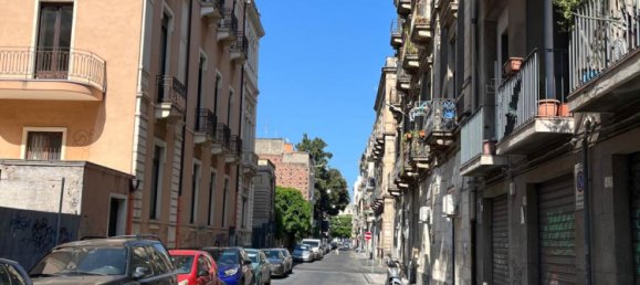 6 chambres Appartement à Catania, Italy No. 282823 2