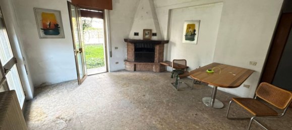 Apartamento de 2 habitaciónes en Dalmine, Italy No. 274378 6