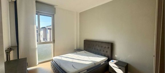 3 rooms Apartment in Barlassina, Italy No. 4972 8