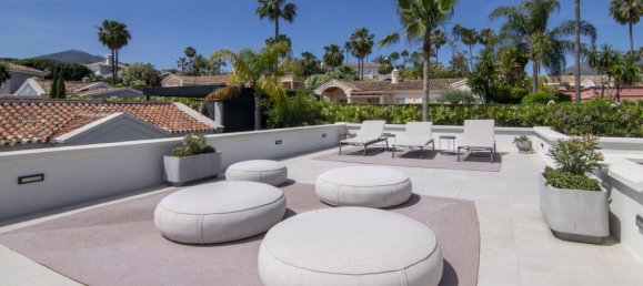 3 bedrooms Villa in Marbella, Spain No. 73332 74