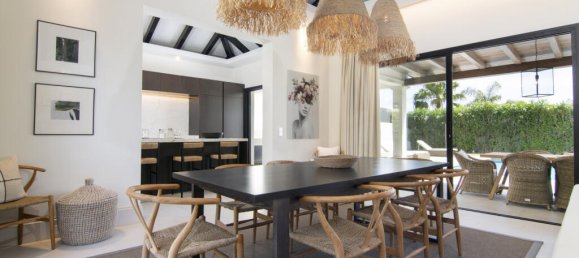 3 bedrooms Villa in Marbella, Spain No. 73332 9