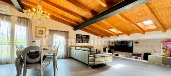 2 bedrooms Penthouse in Avezzano, Italy No. 39736 3