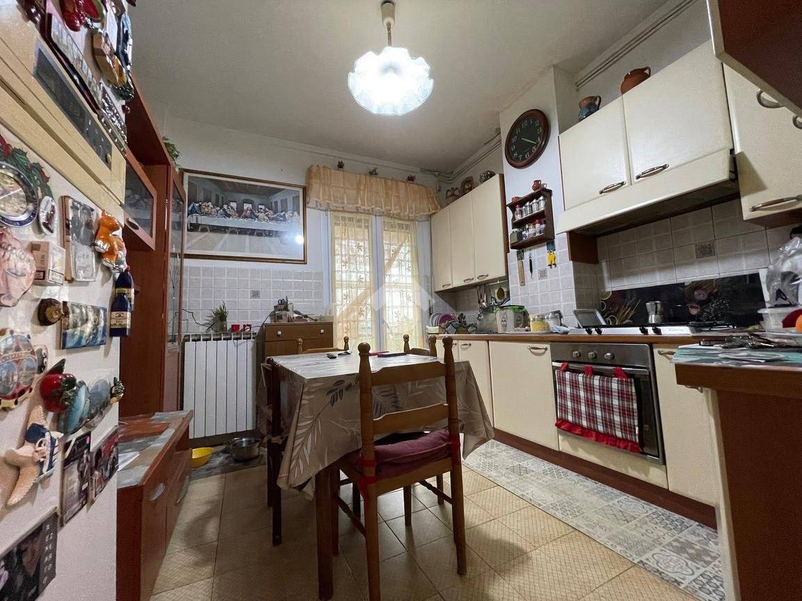 3 bedrooms Apartment in Turin, Italy No. 141454