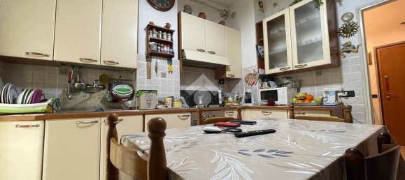 3 bedrooms Apartment in Turin, Italy No. 141454 3