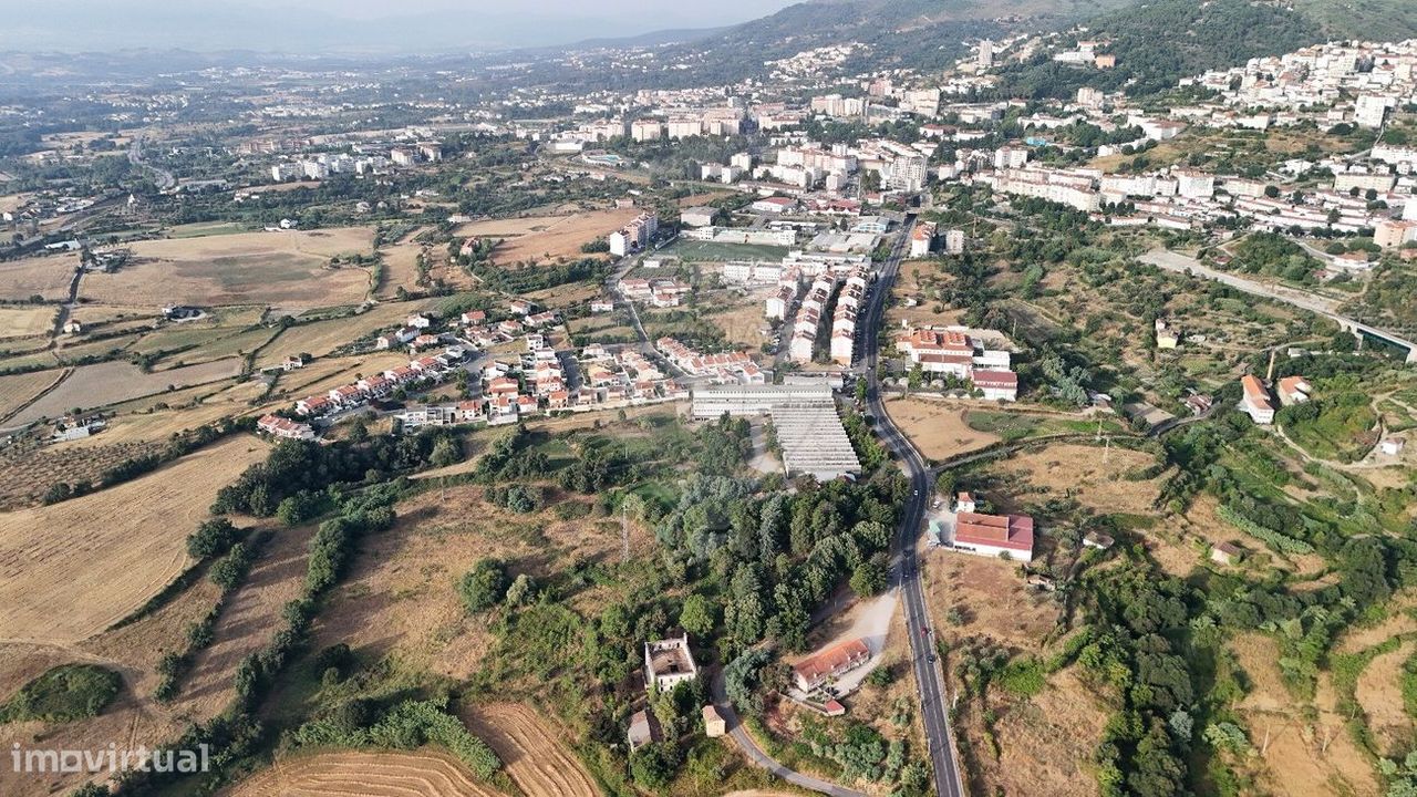  قطعة أرض في Covilha, Portugal 21178متر مربع رقم 266129