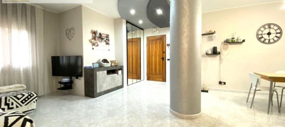 3 bedrooms Apartment in Chioggia, Italy No. 331567 4