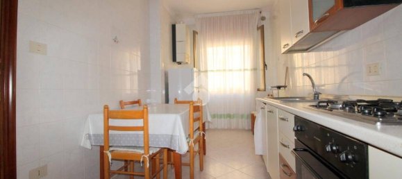 Квартира с 2 спальнями в Лучера, Италия № 138371 5