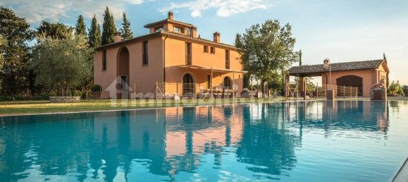 4 bedrooms Villa in Peccioli, Italy No. 79774 2