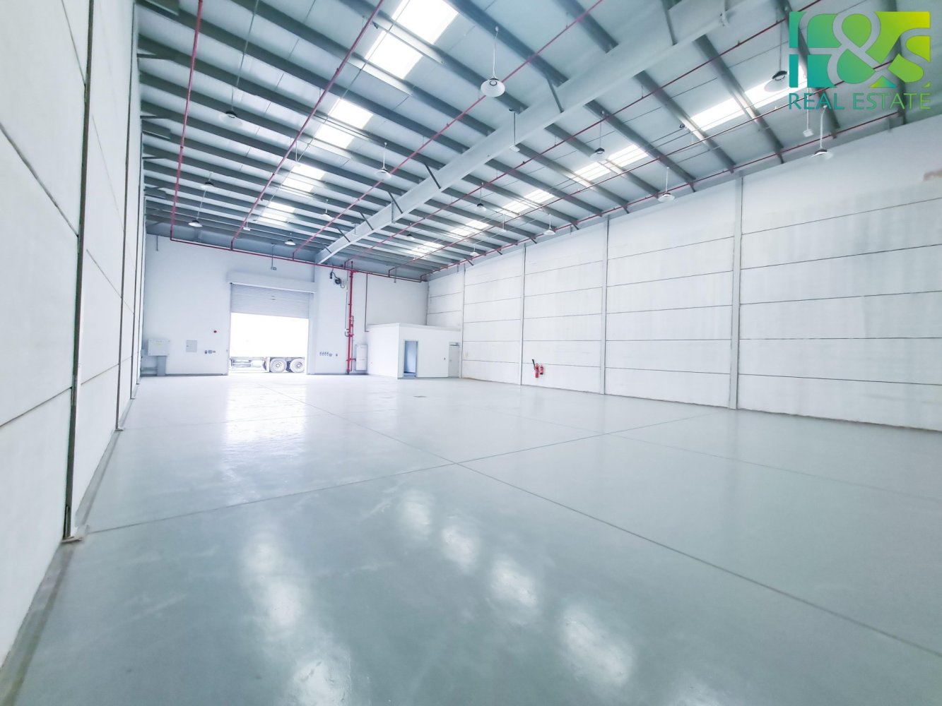 400m² Warehouse in RAK FTZ, UAE No. 46538