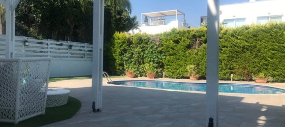4 bedrooms Villa in Limassol, Cyprus No. 1991 12