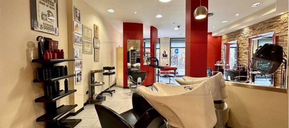 2 rooms Commercial property in Bollate, Italy No. 211680 9