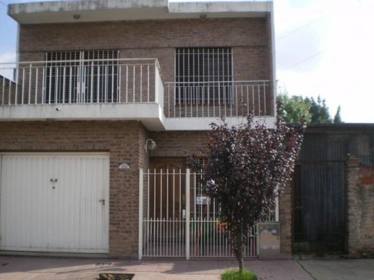 Apartamento T3 em San Miguel, Argentina N.º 93951