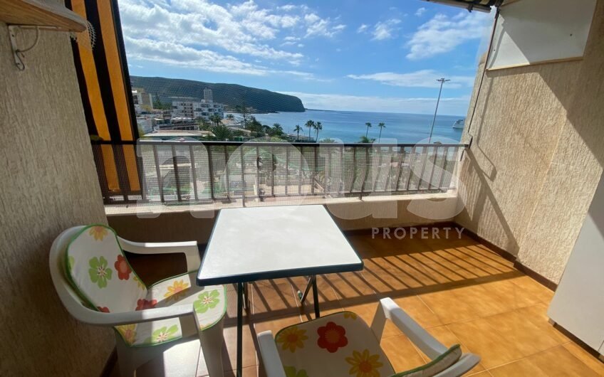 2 bedrooms Penthouse in Los Cristianos, Spain No. 14004