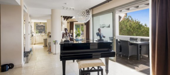 3 bedrooms Penthouse in Malaga, Spain No. 100911 6