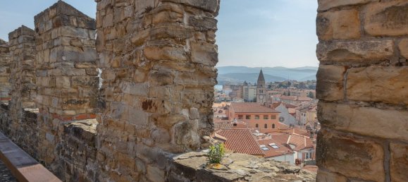 4 غرف نوم قلاع في Trieste, Italy رقم 72614 12