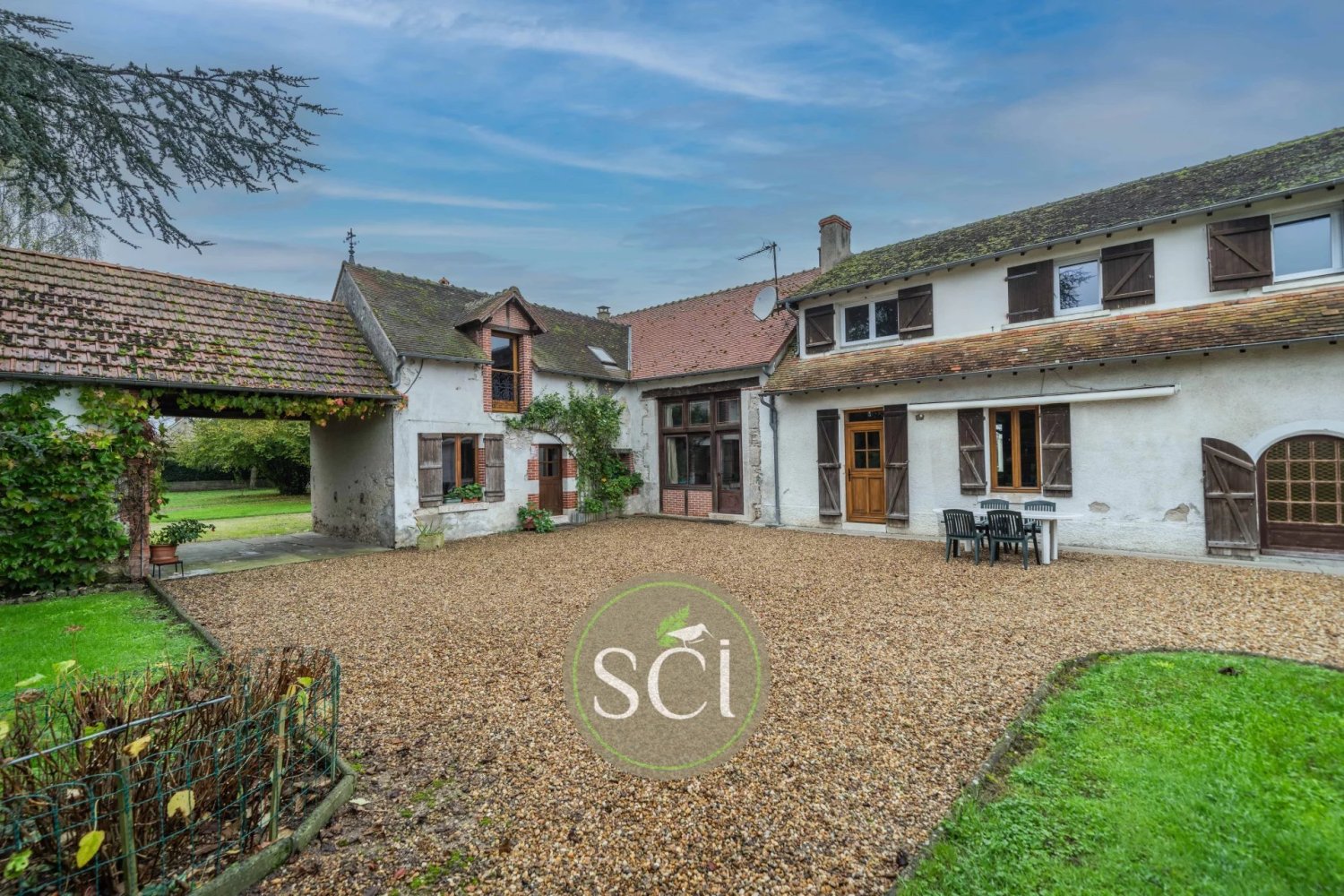 4 bedrooms House in Mont-pres-Chambord, France No. 209437