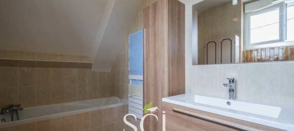 4 bedrooms House in Mont-pres-Chambord, France No. 209437 10