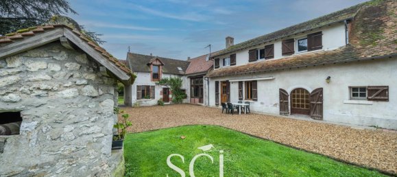 4 bedrooms House in Mont-pres-Chambord, France No. 209437 3