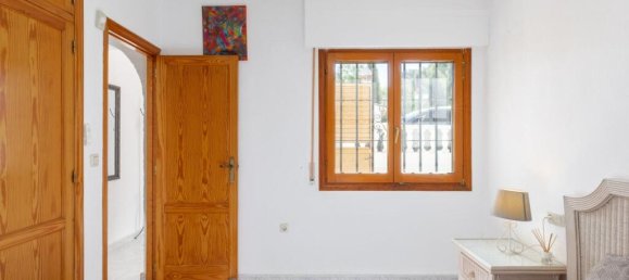 4 Schlafzimmer Villa in La Font D'en Carros, Spain, Nr. 205515 18