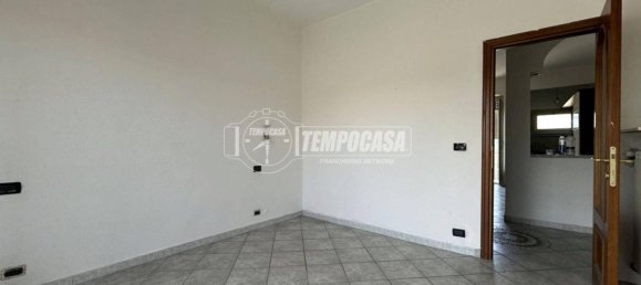 Квартира с 1 спальней в Турин, Италия № 196690 17