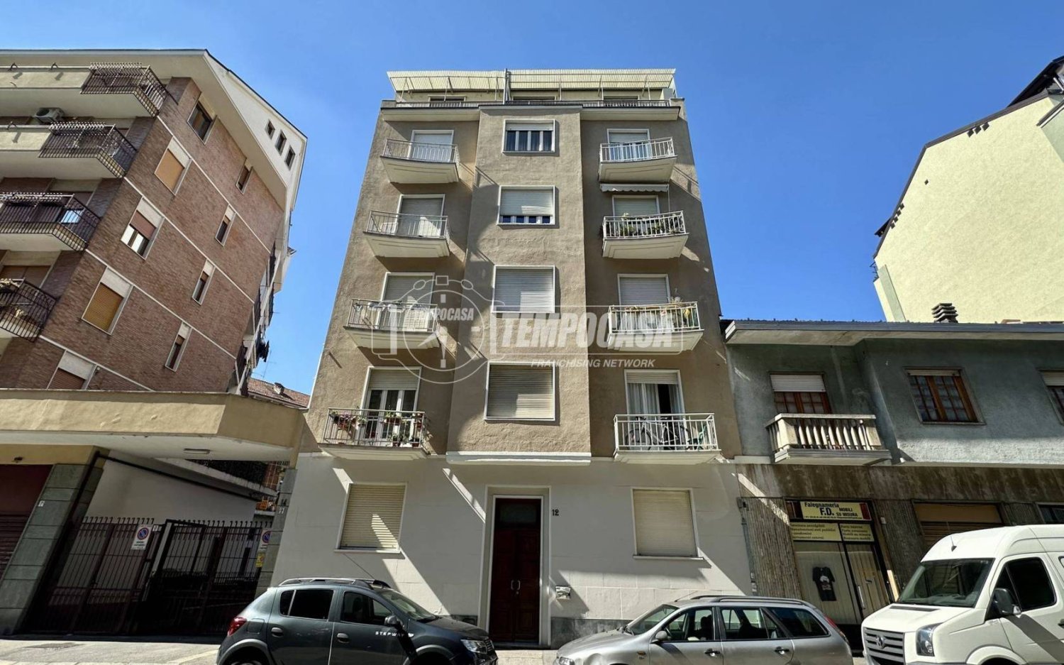 Квартира с 1 спальней в Турин, Италия № 196690